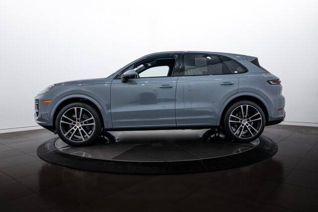 2026 Cayenne picture #2