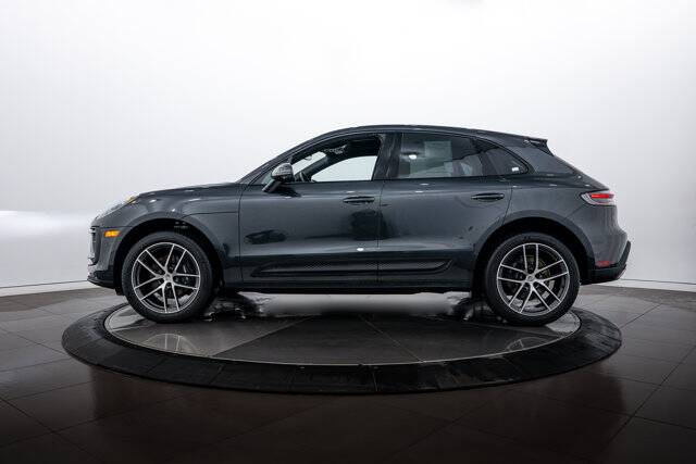 2026 Macan picture #2