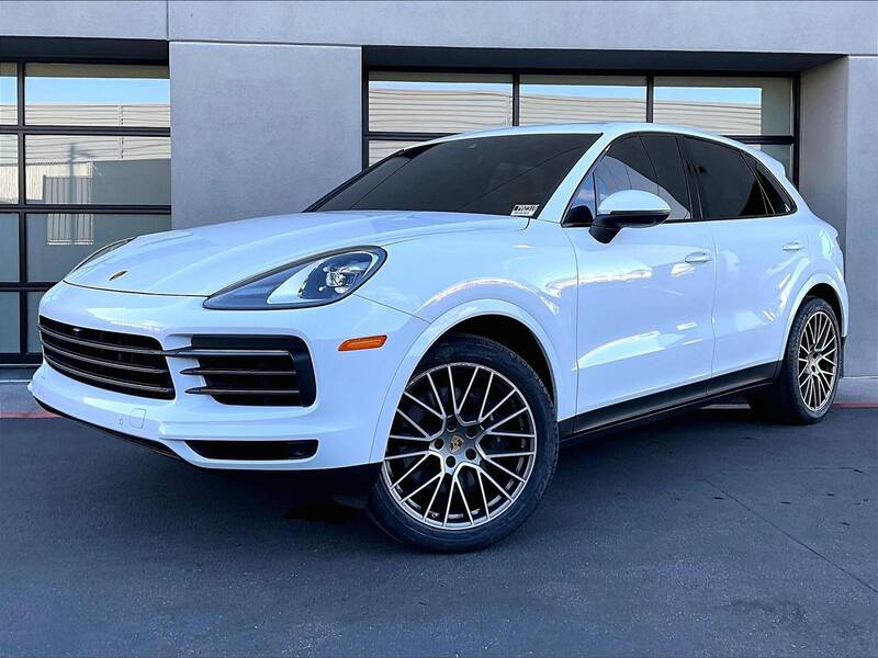 2023 Cayenne Platinum Edition picture #1