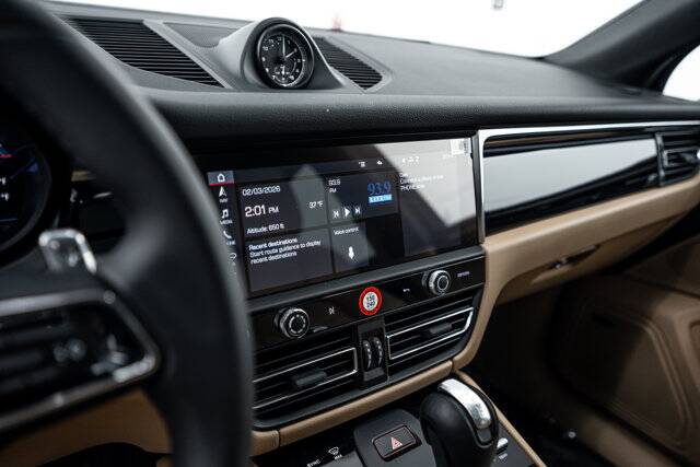 2026 Macan picture #17