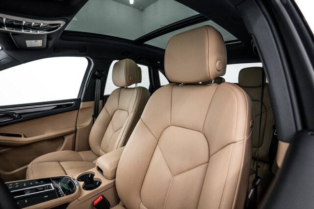 2026 Macan picture #20