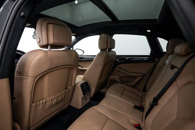 2026 Macan picture #24