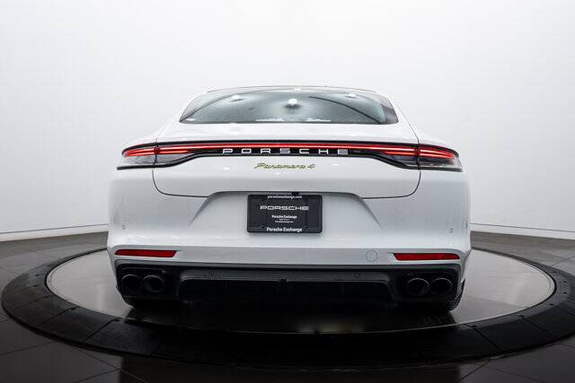 2022 Panamera 4 E-Hybrid picture #6