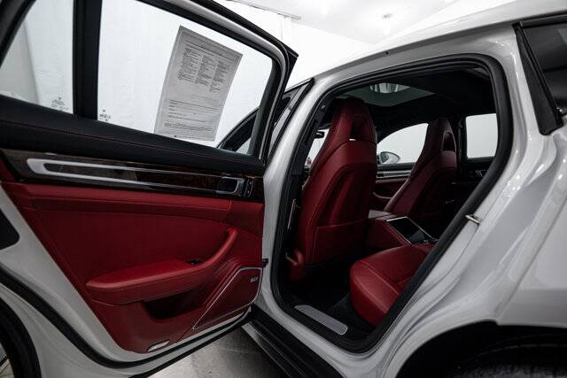 2022 Panamera 4 E-Hybrid picture #21