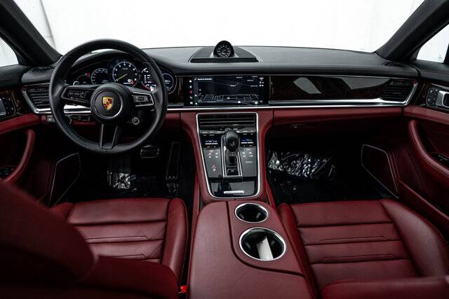 2022 Panamera 4 E-Hybrid picture #24
