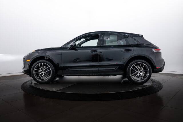 2026 Macan picture #2