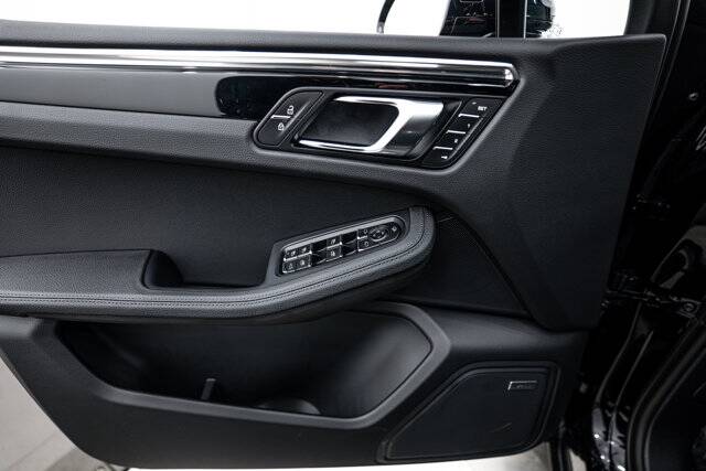 2026 Macan picture #17