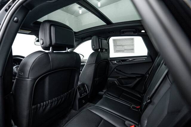 2026 Macan picture #23