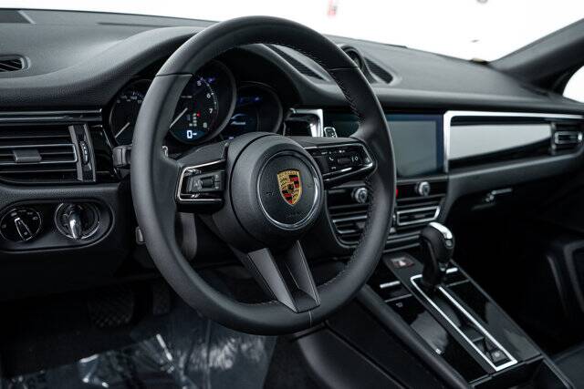 2026 Macan picture #18