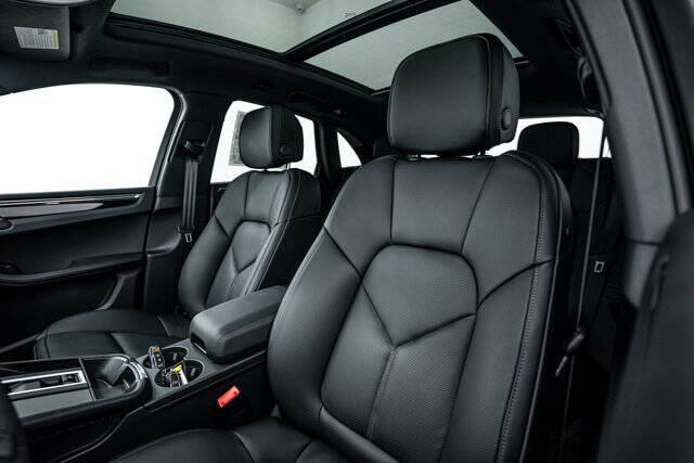 2026 Macan picture #23