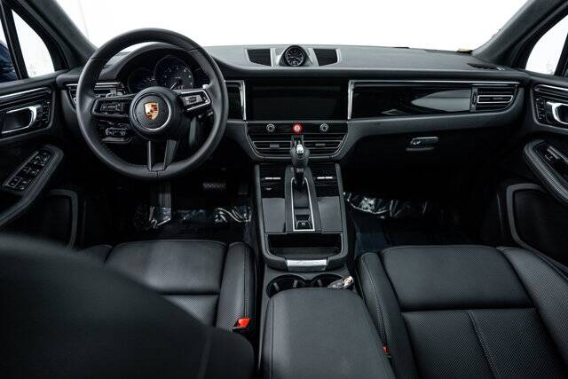 2026 Macan picture #26