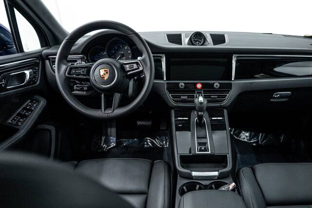 2026 Macan picture #27