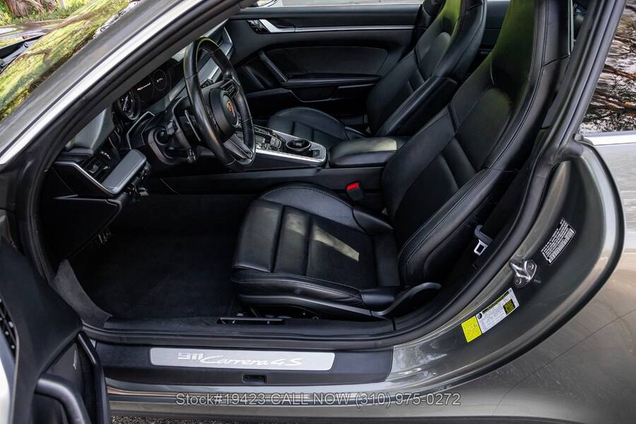 2020 992 Carrera 4S picture #26