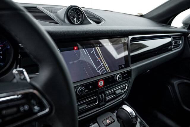 2026 Macan picture #13