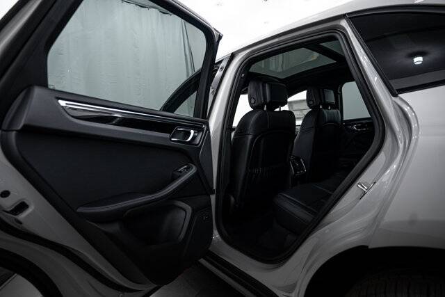 2026 Macan picture #21