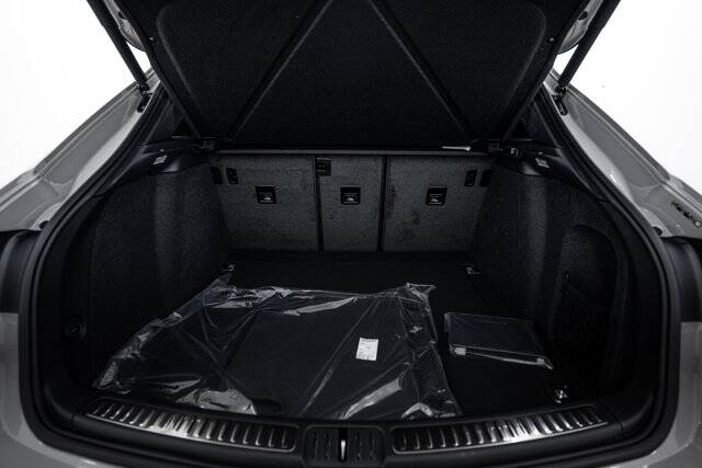 2026 Macan picture #24