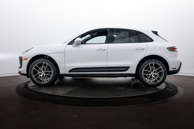 2026 Macan picture #2
