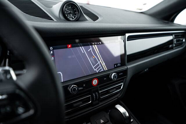 2026 Macan picture #12