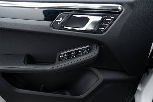 2026 Macan picture #15