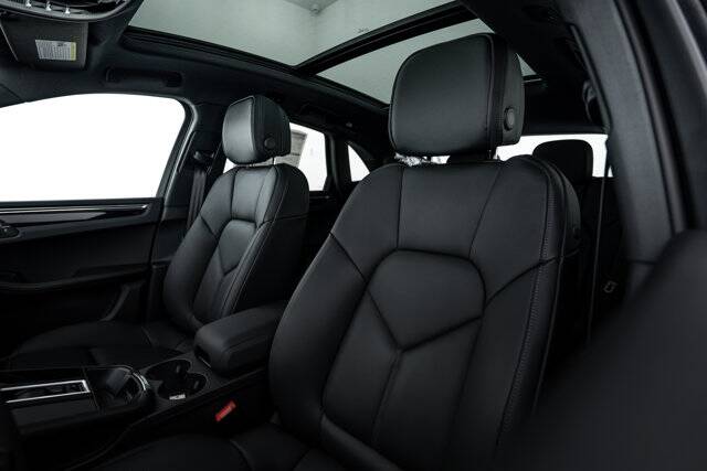 2026 Macan picture #17