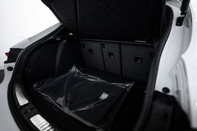 2026 Macan picture #24