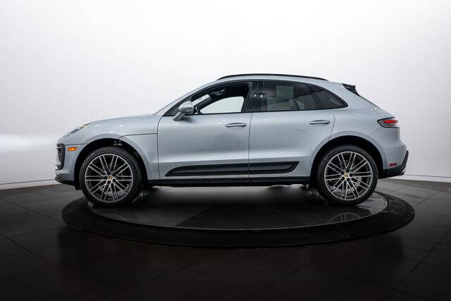 2026 Macan picture #2