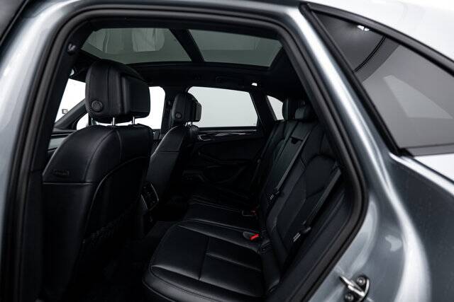 2026 Macan picture #23