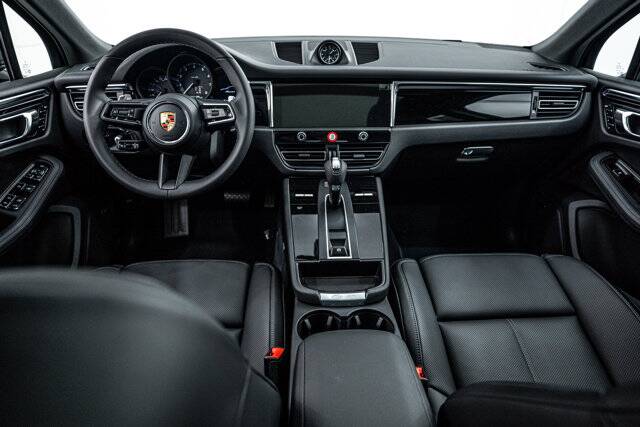 2026 Macan picture #12