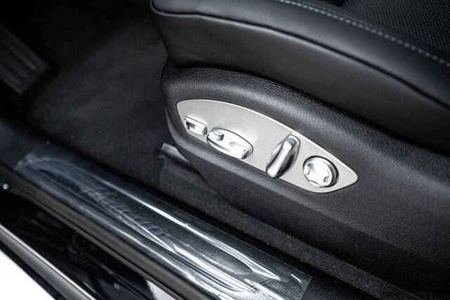 2026 Macan picture #21