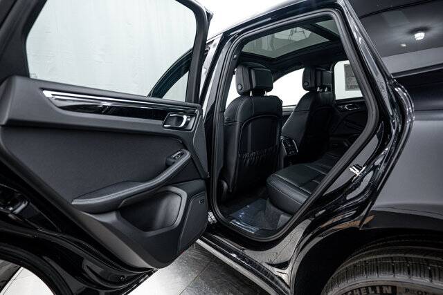 2026 Macan picture #22