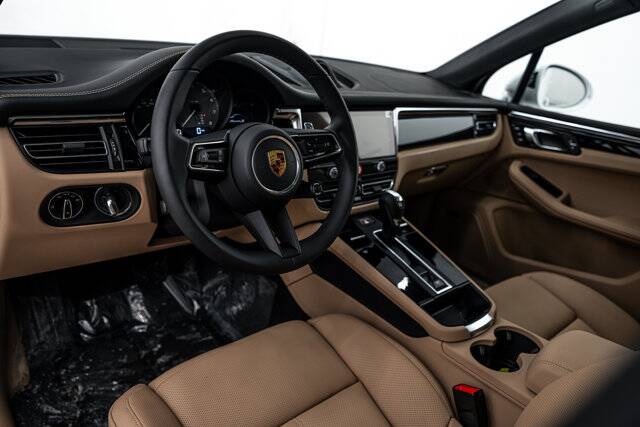 2026 Macan picture #4