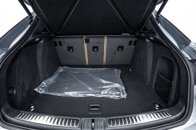 2026 Macan picture #23