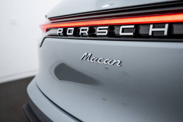 2026 Macan picture #25