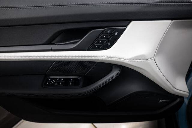 2023 Taycan 4S picture #18