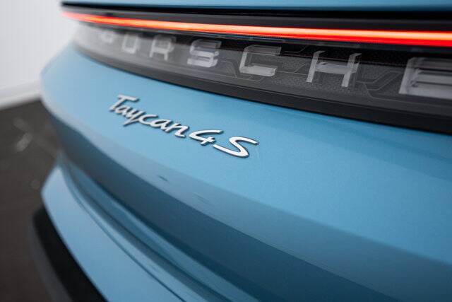 2023 Taycan 4S picture #27