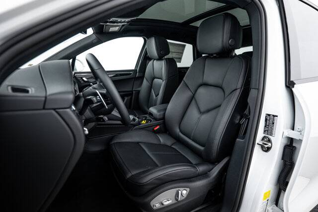 2026 Macan picture #5