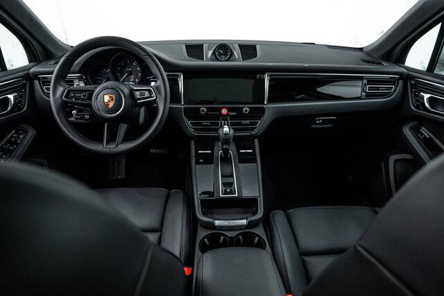 2026 Macan picture #13