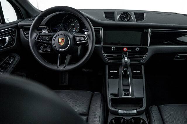 2026 Macan picture #14