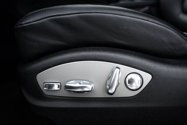 2026 Macan picture #20