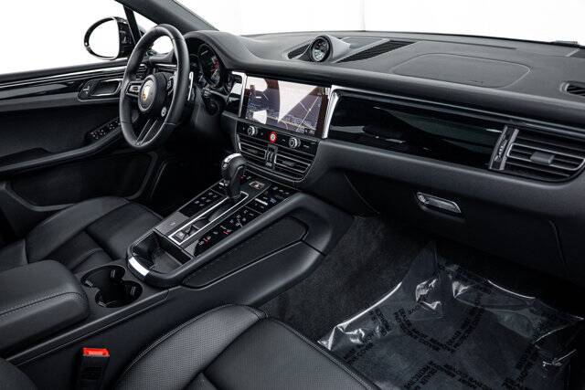 2026 Macan picture #12