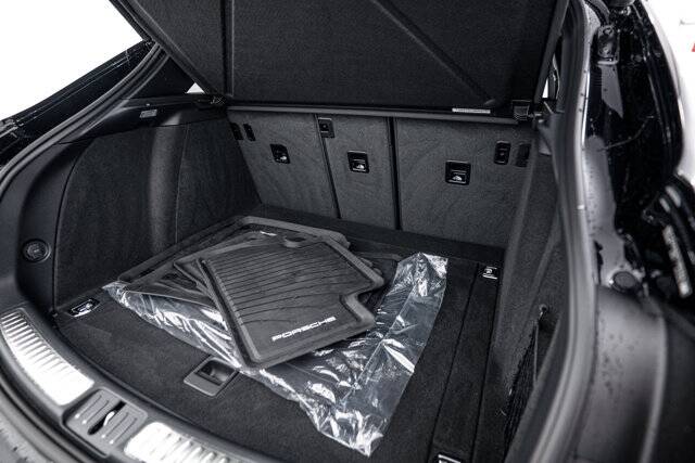 2026 Macan picture #14