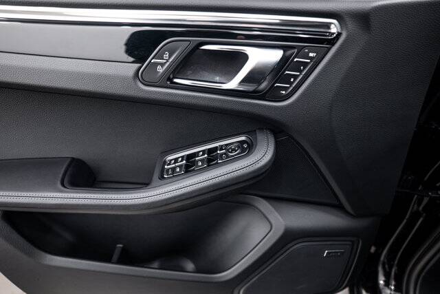 2026 Macan picture #19