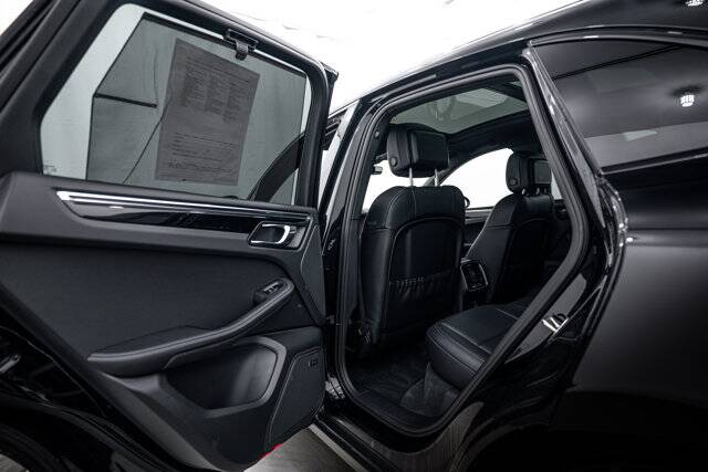 2026 Macan picture #23