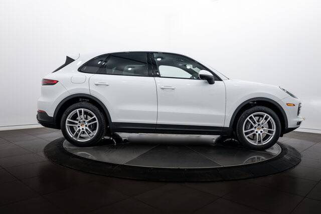 2023 Cayenne picture #8