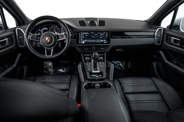 2023 Cayenne picture #13