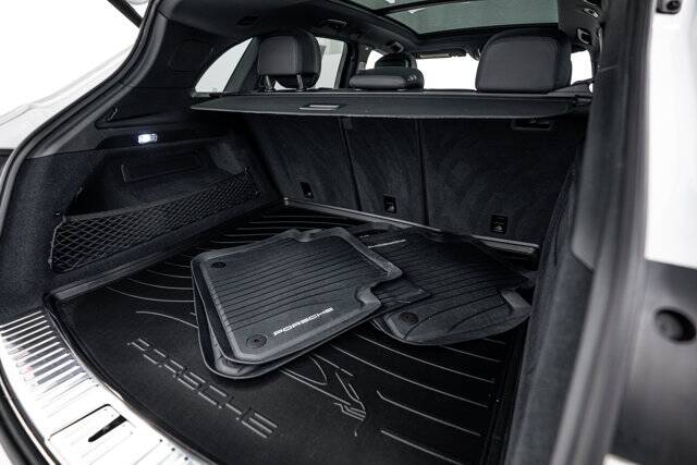 2023 Cayenne picture #24