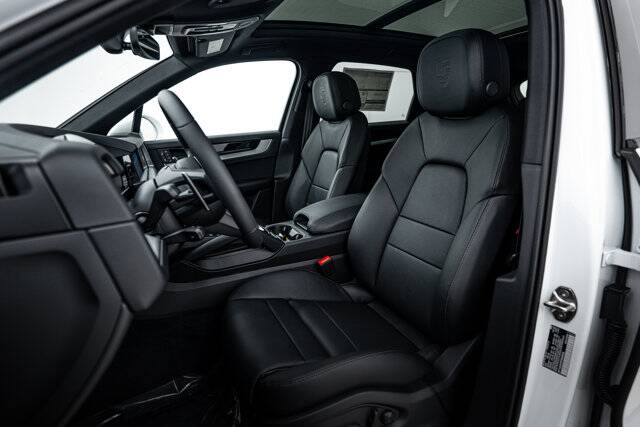 2026 Cayenne picture #5