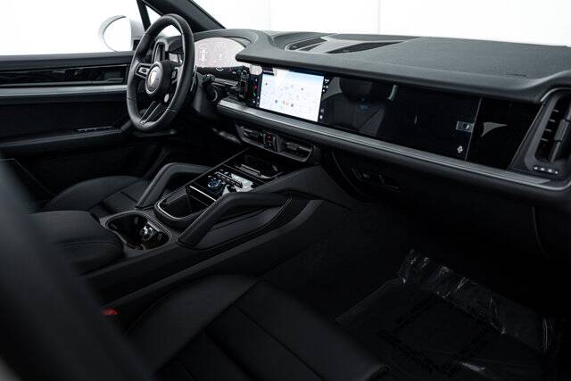 2026 Cayenne picture #13