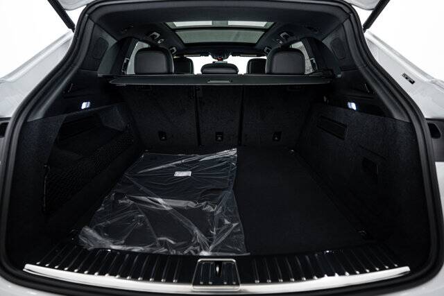 2026 Cayenne picture #26