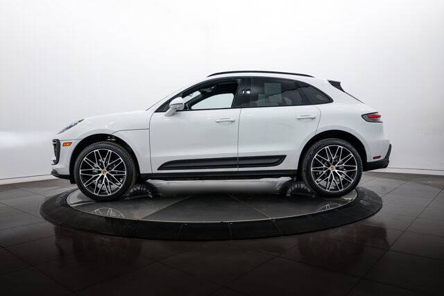 2026 Macan picture #2